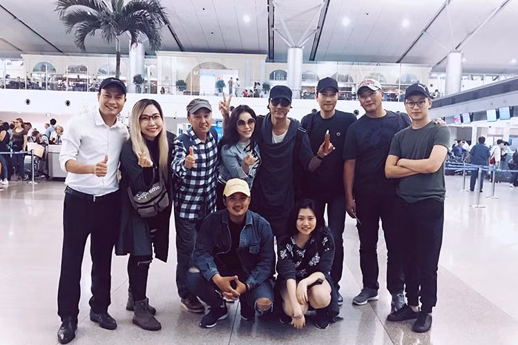 Tài tử Han Jae Suk cùng ê-kíp Hàn Quốc hiện đã trở về nước.