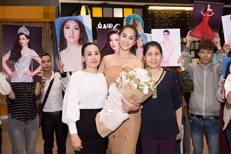 Trong chung kết, Tiểu Vy có mặt trong top 30 chung cuộc nhờ lọt top 5 phần thi nhân ái.