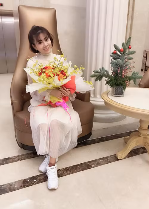 Mai Phương đã tham gia một số hoạt động nghệ thuật nhưng vẫn đặt việc dưỡng bệnh lên hàng đầu.