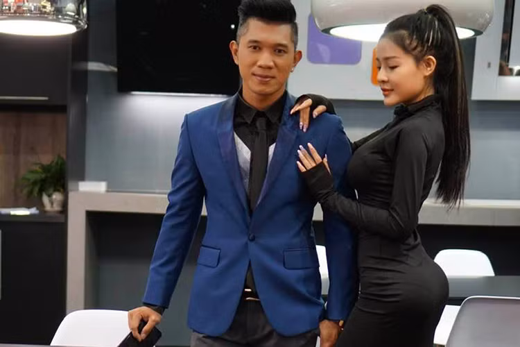 Đến nay, hot girl sinh năm 1998 chỉ thừa nhận trùng tu vòng 3 lên 90 cm.