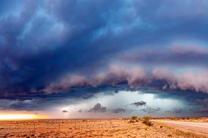 Một trận bão lớn đang tiến tới sa mạc ở thành phố Artesia, bang New Mexico.
