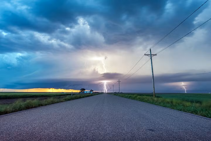 Khoảnh khắc sét đánh ở bang Kansas.