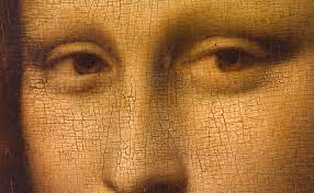 Khuôn mặt của một phụ nữ khác được phát hiện ẩn sau mặt của Mona Lisa. Chi tiết này khó nhận ra vì nó nằm ở vị trí đặc biệt và bị màu sắc bao phủ. Các nhà nghiên cứu cho rằng người phụ nữ này có thể là mẹ của Leonardo da Vinci, bởi bà ấy trông rất giống Da Vinci.