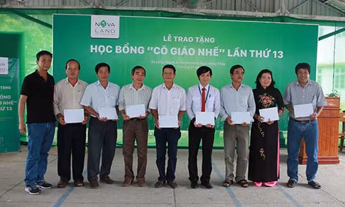 Hoc bong Co giao Nhe: 13 nam nang buoc em den truong-Hinh-4
