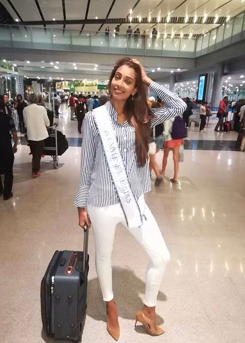 Đêm chung kết Hoa hậu Hoàn vũ Thế giới 2017 diễn ra vào ngày 26/11. Đương kim hoa hậu Iris Mittenaere của Pháp sẽ trao lại vương miện cho người kế nhiệm.