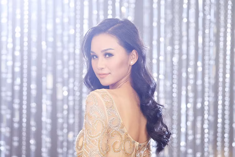Trở lại với cuộc thi sau thất bại năm 2015, Thu Trang là một trong 10 thí sinh có mặt trong thử thách 2 của tập 9 “Tôi là Hoa hậu Hoàn vũ Việt Nam 2017”.