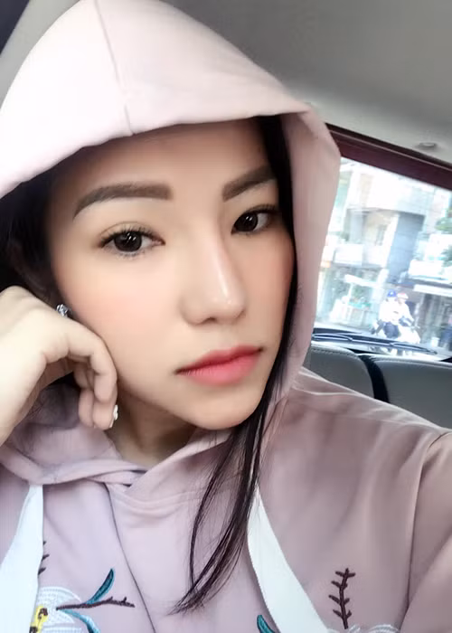 Lý Phương Châu than thở bị bệnh vẫn phải đi làm.