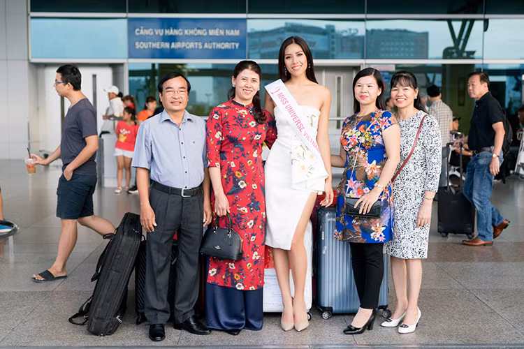 Ngoài ra, Nguyễn Thị Loan còn mang theo một “vali” đặc biệt trong đó có một món quà bất ngờ mà cô sẽ bật mí khi đến Las Vegas, Mỹ.