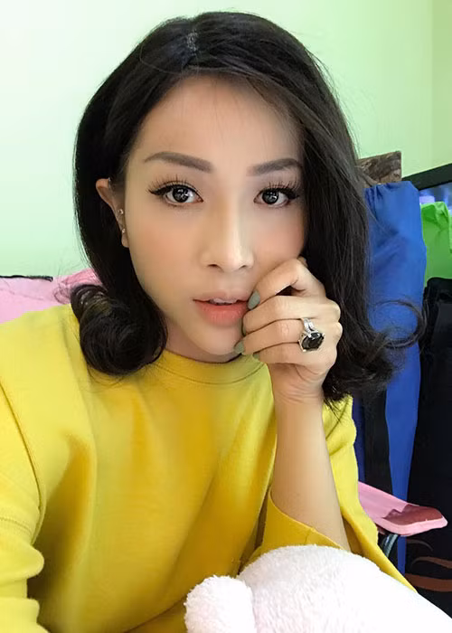 Đại diện của Khả Như cho biết nữ diễn viên sẽ hủy các show để dưỡng thương và điều trị về da. Hiện tại, Khả Như vẫn còn khá ám ảnh ngọn lửa khi nhắm mắt ngủ.