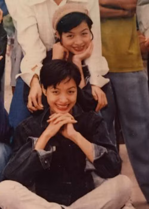Thúy Hạnh khoe ảnh Thúy Hằng cắt tóc ngắn, ăn mặc tomboy.