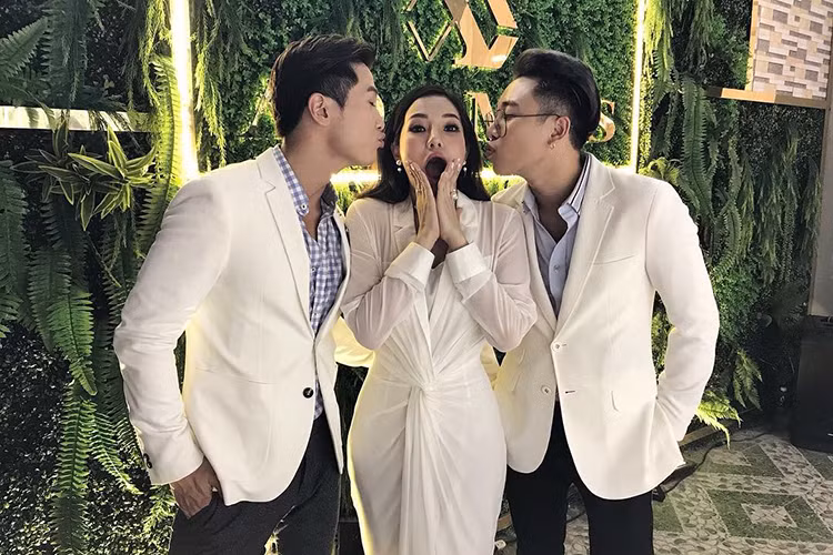 Mai Tiến Dũng và stylist Hoàng Ku chu môi định hôn Lý Phương Châu.