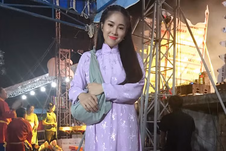 Lê Phương miệt mài tập luyện cho vở diễn mới là một trong những tin tức sao Việt trong ngày 3/11.