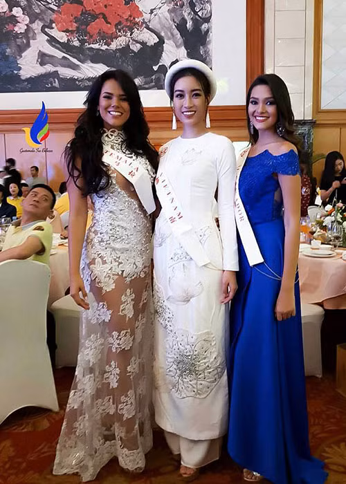 Sau khi bước vào cuộc thi, Đỗ Mỹ Linh nhanh chóng hòa nhập và luôn tỏ ra thân thiện với các thí sinh khác.