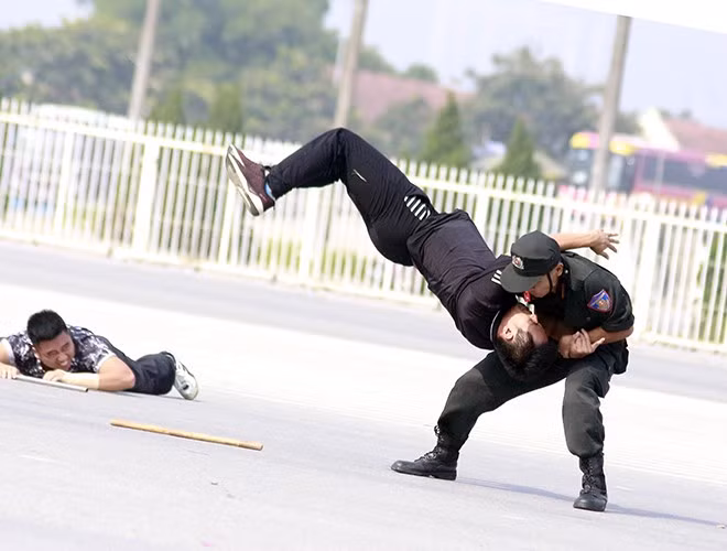 Đòn võ hiệu quả, chính xác, đẹp mắt...