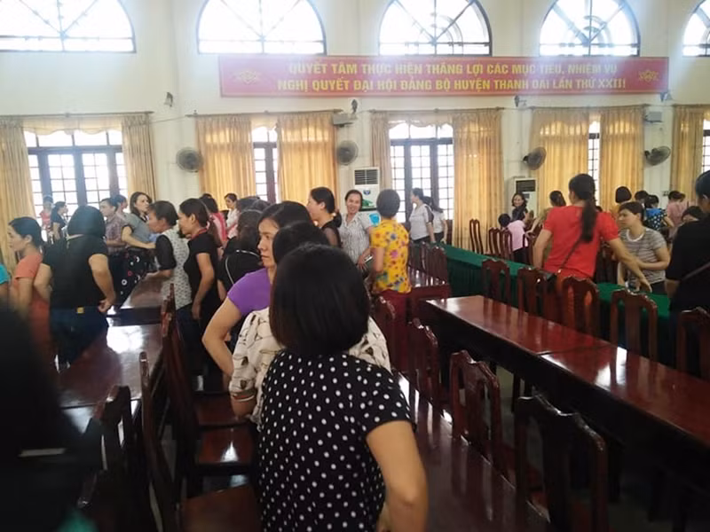 HN: 450 giao vien hop dong huyen Thanh Oai nguy co mat viec... keu cuu-Hinh-2