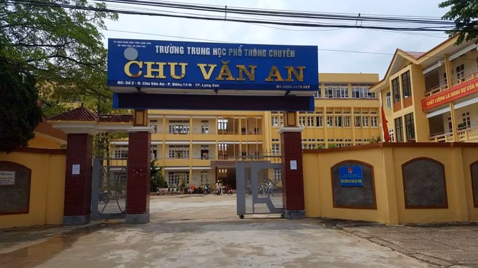 Trường THPT Chu Văn An (Lạng Sơn).