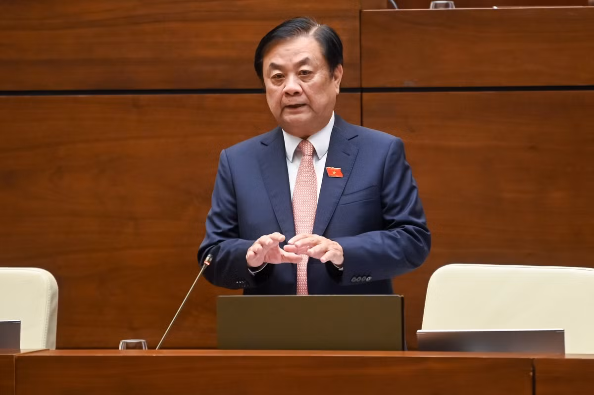 Bo truong Le Minh Hoan: Cang “giai cuu” nong san cang rot gia