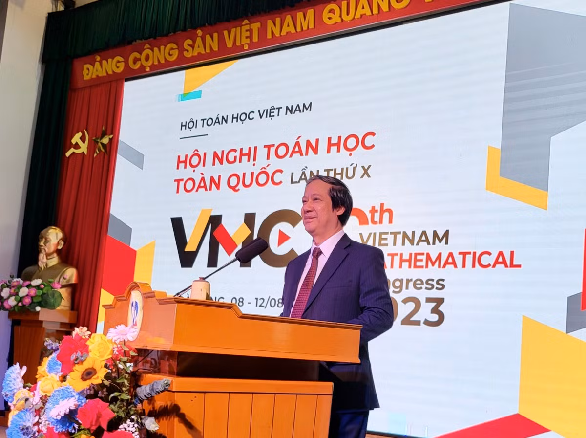 Bộ trưởng Nguyễn Kim Sơn: Toán học “cần một phen đổi mới” Bo truong Nguyen Kim Son: Toan hoc “can mot phen doi moi”