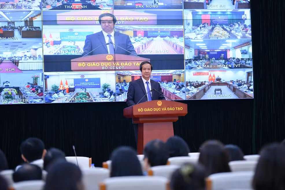 Bộ trưởng Nguyễn Kim Sơn: Nhiều khả năng sẽ điều chỉnh dạy học tích hợp Bo truong Nguyen Kim Son: Nhieu kha nang se dieu chinh day hoc tich hop