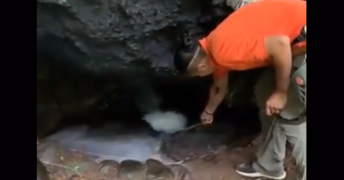 Hang tử thần đã trở thành một điểm thu hút khách du lịch do tính nguy hiểm và kỳ lạ của nó, mặc dù việc vào bên trong là rất khó khăn và nguy hiểm.