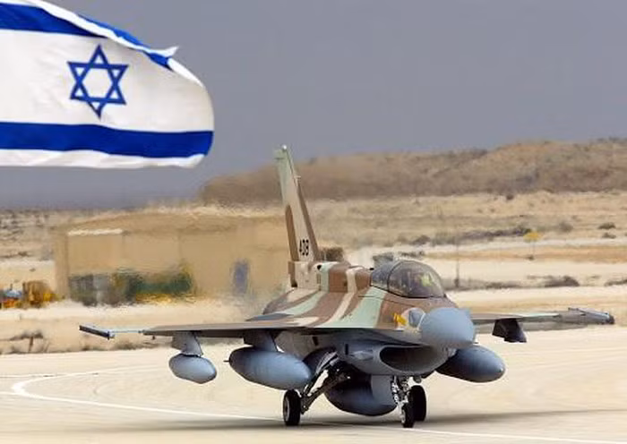 Hãng thông tấn Al Masdar News cho biết, bất chấp việc quân đội Syria đã có trong trang bị một hệ thống phòng không hứa hẹn nhất thế giới được 2 năm nay đó là S-300 Favorit, không quân Israel vẫn tiếp tục tấn công các mục tiêu trong lãnh thổ nước cộng hòa Ả Rập.