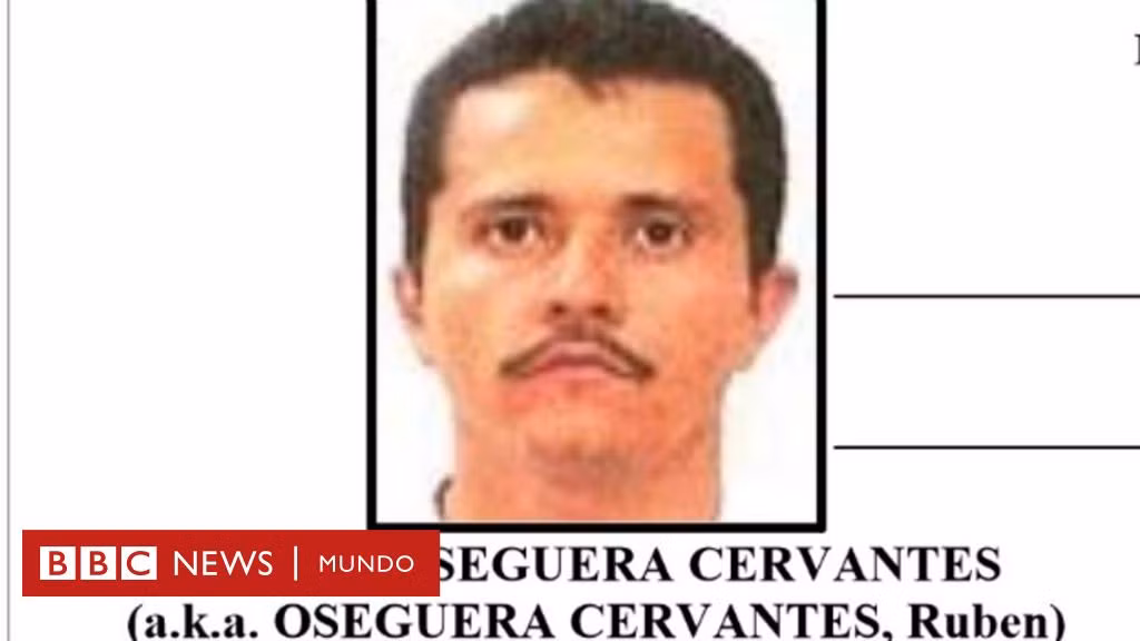 Sinh năm 1966 tại Naranjo de Chila, Mexico, ông trùm Nemesio bị bắt giữ ở Mỹ vào thập niên 1980 với tội danh mua bán ma túy. Sau khi mãn hạn tù, y trở về Mexico.