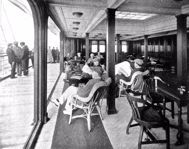 Vào sáng ngày 1/5/1915, tàu RMS Lusitania khởi hành từ New York, Mỹ trong chuyến hành trình đến Anh.