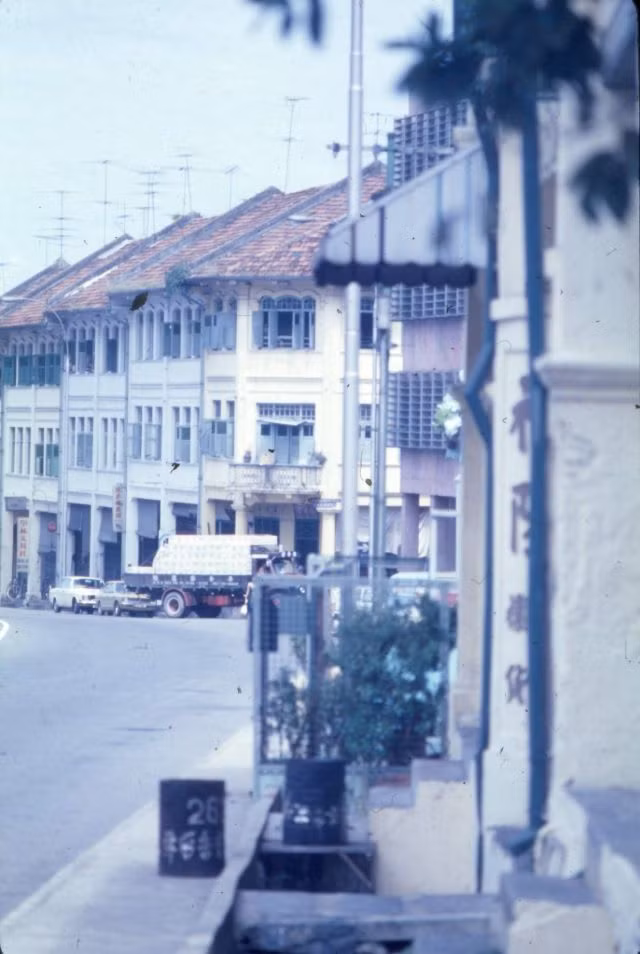 Các con phố ở Singapore không thấy một chút rác thải nào như các đô thị khác trên thế giới.
