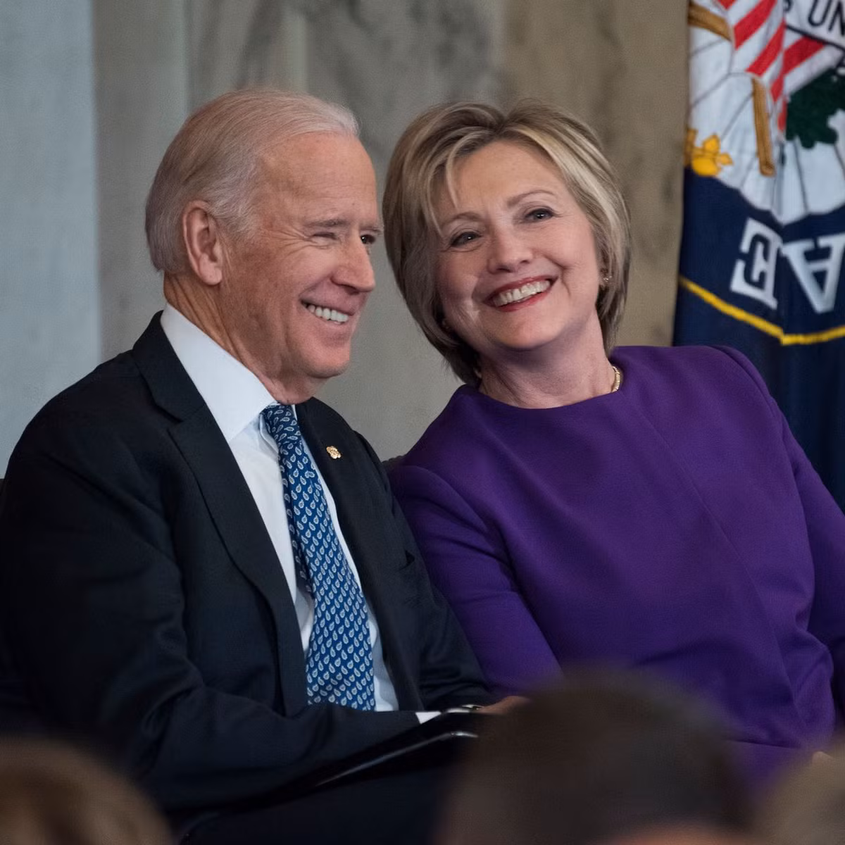 Sau khi rời Nhà Trắng, bà Clinton trở thành Ngoại trưởng Mỹ dưới thời Tổng thống Barack Obama. Tiếp đến, bà tham gia cuộc tranh cử Tổng thống Mỹ năm 2016. Những cuộc thăm dò dư luận cho thấy, bà có số cử tri ủng hộ cao hơn ứng viên đối thủ của đảng Cộng hòa là ông Donald Trump.