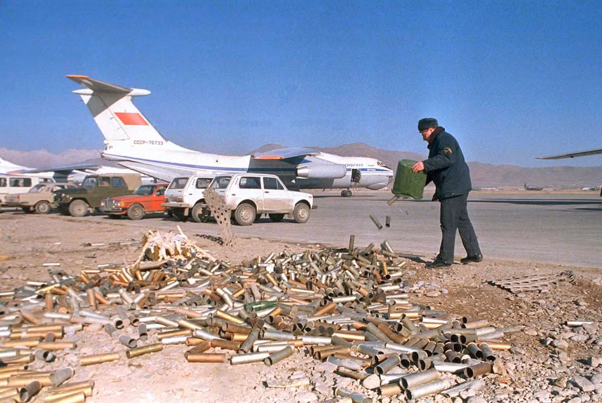 Cho tới khi Liên Xô rút lui vào năm 1989, tổng cộng đã có 125 máy bay của Không quân Liên Xô bị hạ, 300 binh lính mất tích và khoảng 15.000 lính thiệt mạng. Nguồn ảnh: TA.