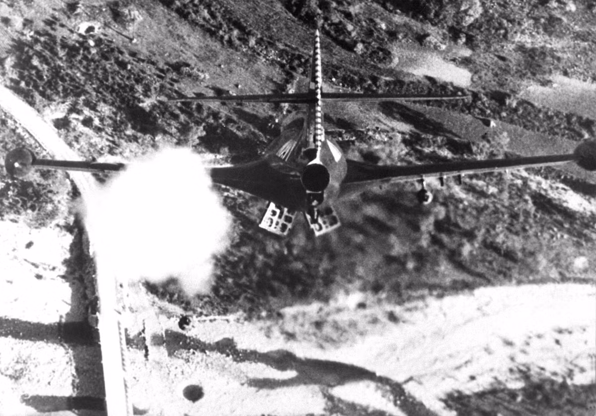 Ngày 4/11/1952, Tổng thống Dwight Eisenhower lên nhận chức, trong chiến dịch tranh cử của mình, Eisenhower đã hứa sẽ chấm dứt cuộc chiến ở bán đảo Triều Tiên.Nguồn ảnh: Theatlantic.