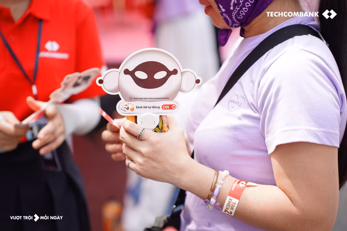 Khach hang Techcombank duoc check-in som cung cac anh trai vuot ngan chong gai-Hinh-8