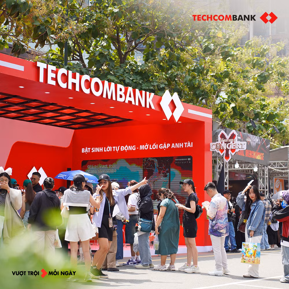 Khach hang Techcombank duoc check-in som cung cac anh trai vuot ngan chong gai-Hinh-2