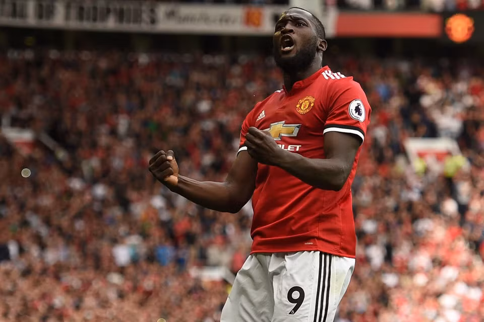 Ngôi sao người Bỉ là hung thần đích thực của West Ham, anh đã ghi 11 bàn vào lưới đội bóng này. Lukaku không sút tung lưới đội nào nhiều hơn "Búa tạ".
