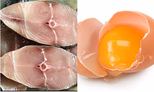 Cá thu hấp trứng. Cá thu giàu protein và canxi nên tốt cho nhu cầu hoạt động của não bộ. Dưỡng chất trong cá thu còn giúp phục hồi sức khỏe trí não của sĩ tử sau những đêm thức khuya học bài. Trứng gà cũng rất giàu protein, chất béo, canxi,.. giúp trí não hoạt động hiệu quả, giảm bớt mệt mỏi và ghi nhớ lâu. Ảnh: vatgia