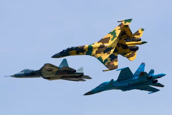 Báo chí Nga còn cho rằng các cuộc khiêu khích của không quân Maroc ở biên giới đã dừng lại khi Algeria sở hữu hệ thống phòng không S-400 và Pantsir-SM, tên lửa đạn đạo chiến thuật Iskander-E và nhiều loại vũ khí khác.