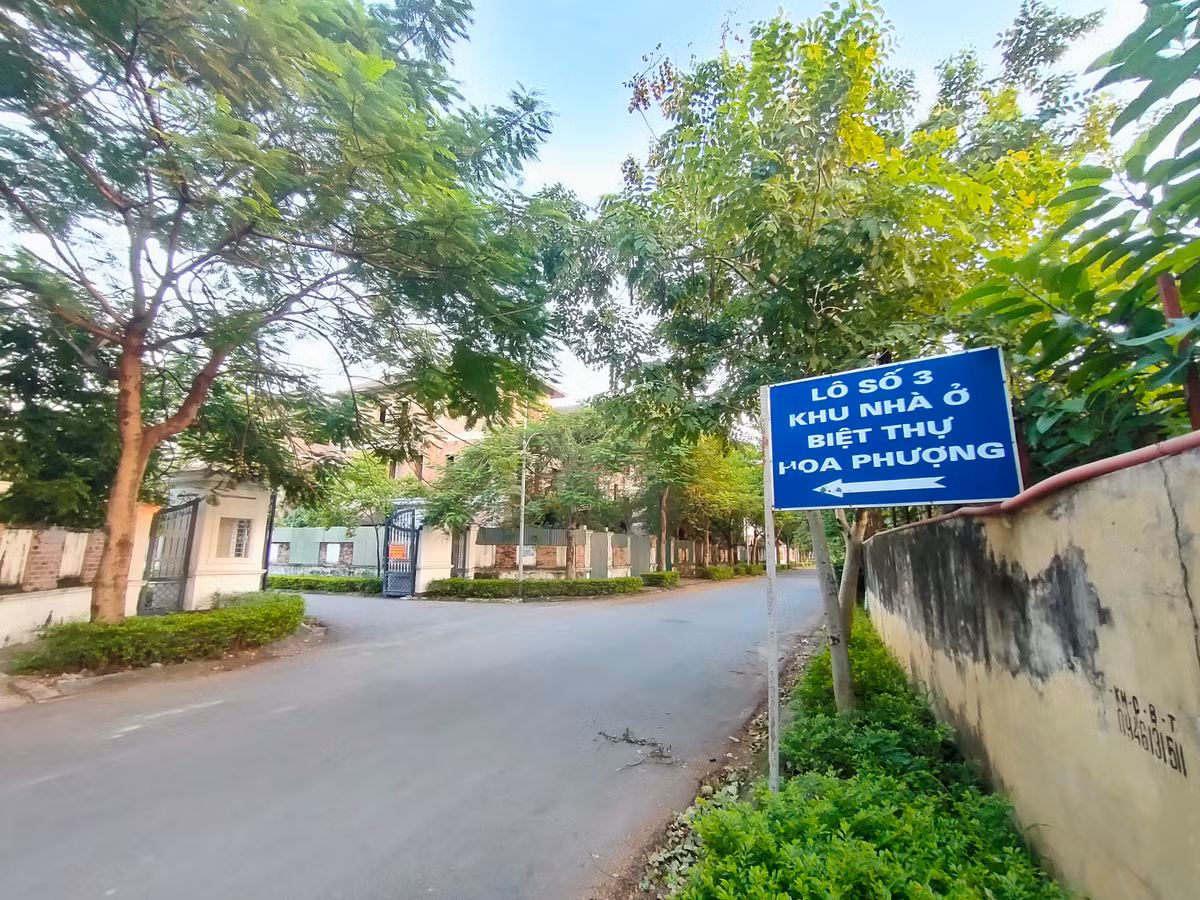 Diu hiu Khu biet thu Hoa Phuong bi bo hoang ca thap ky-Hinh-2