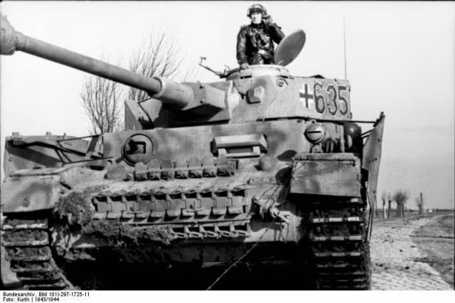 Xe tăng hạng trung Panzer IV của quân Đức tham gia phòng thủ Normandy. Nguồn ảnh: WHS