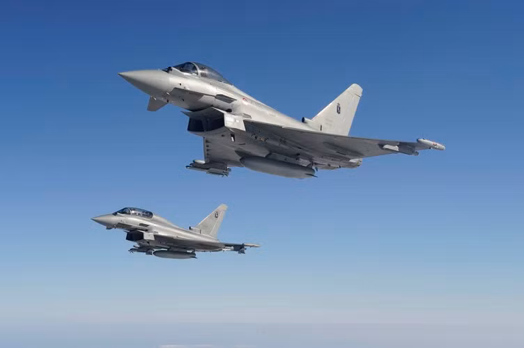 Hiện nay, tiêm kích EF-2000 Typhoon hoạt động chủ yếu trong các nước thuộc khối NATO như: Không quân Hoàng gia Anh, không quân Đức, không quân Italy và không quân Tây Ban Nha.