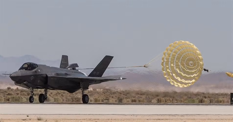 Hiện tại tổng số tiêm kích tàng hình F-35A đã có mặt tại Na Uy là 15 chiếc, đây chính là một phần của phi đội máy bay chiến đấu số 332 đóng tại căn cứ không quân Erland.