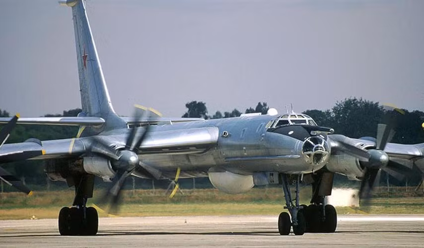 Chuyến bay của hai “sát thủ săn ngầm” Tu-142 diễn ra ngay trước thời điểm NATO tiến hành cuộc tập trận mang tên “Cold Response 2020” từ ngày 9-3 tại Na Uy. Khoảng 15.000 quân nhân bao gồm 6.000 binh sĩ nước ngoài tham gia cuộc tập trận này.