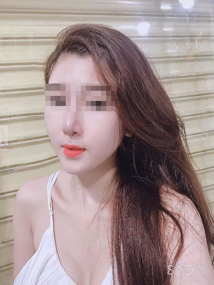 Co gai nghi bi cua co: An tinh tu quan he ho hang?