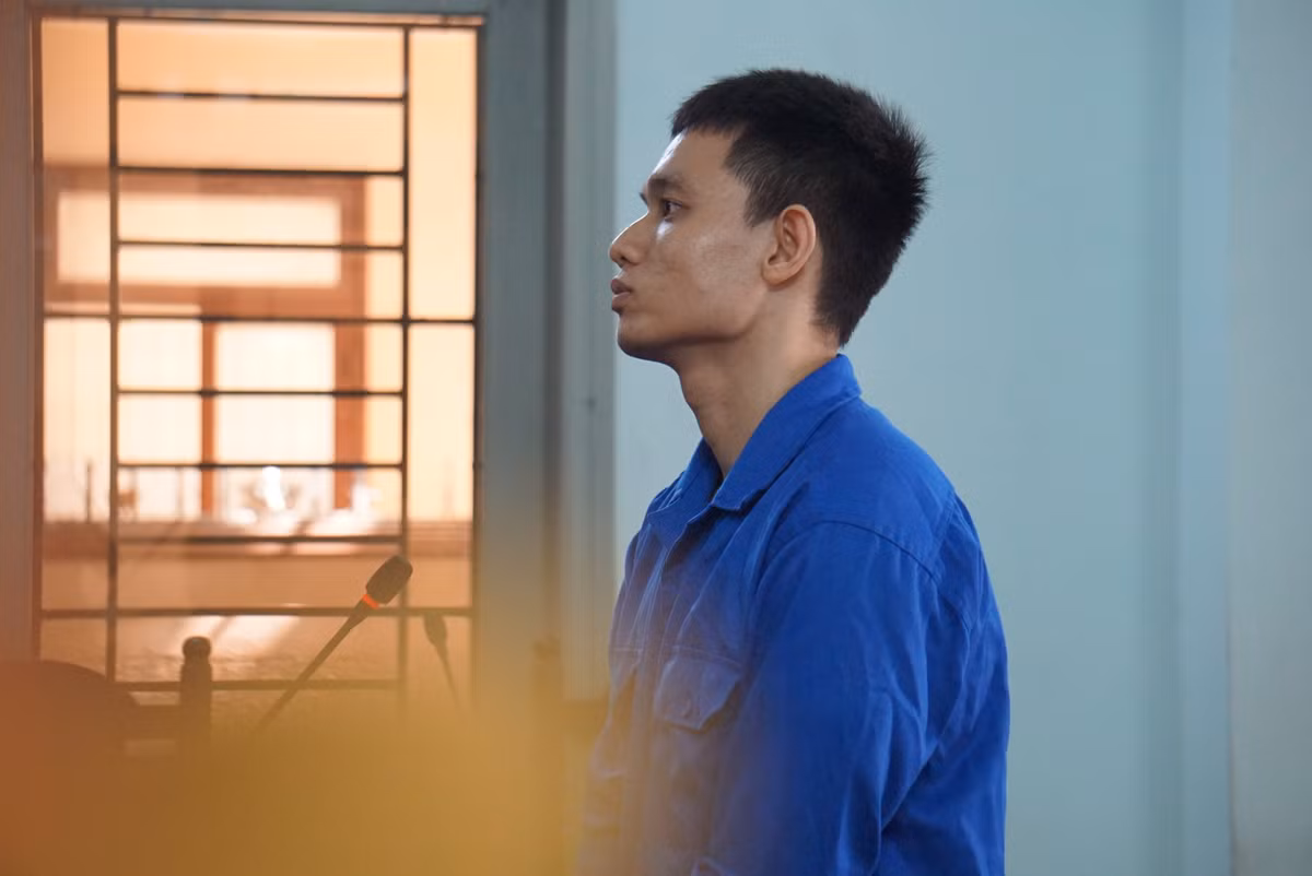 Cuu thieu uy cong an tat axit vo sap cuoi o Da Nang nhan an may nam tu?