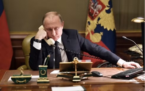Vi sao tin tac chang the nghe len duoc dien thoai cua ong Putin?