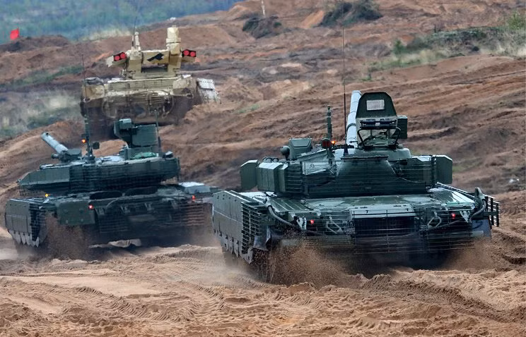 Trong phân khúc phòng thủ thụ động, phần thân và cả bên sườn của Proryv-3 được trang bị giáp phức hợp mới cùng các module giáp phản ứng nổ Relikt tích hợp, thay thế phiên bản Kontakt-5 trên T-90A. Lớp giáp này có thể giảm 50% khả năng xuyên phá của đạn APFSDS, cũng như vô hiệu hóa đầu đạn HEAT nổ kép.