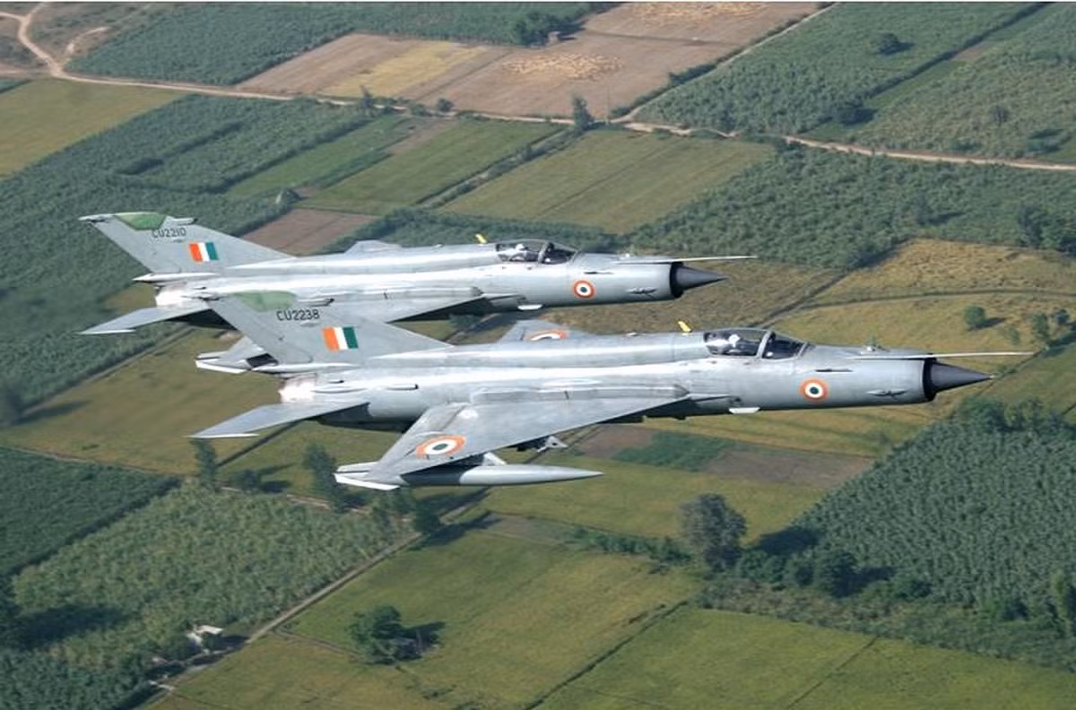 Qua sự việc vừa rồi có thể thấy chẳng phải ngẫu nhiên mà Pakistan cho rằng phi đội tiêm kích JF-17 của họ thừa khả năng đối phó với MiG-21 Bison của Không quân Ấn Độ.