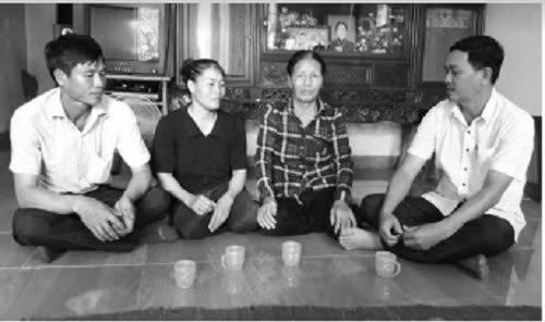 Chuyen xin con va noi long nguoi phu nu noi “doc khong chong”-Hinh-2
