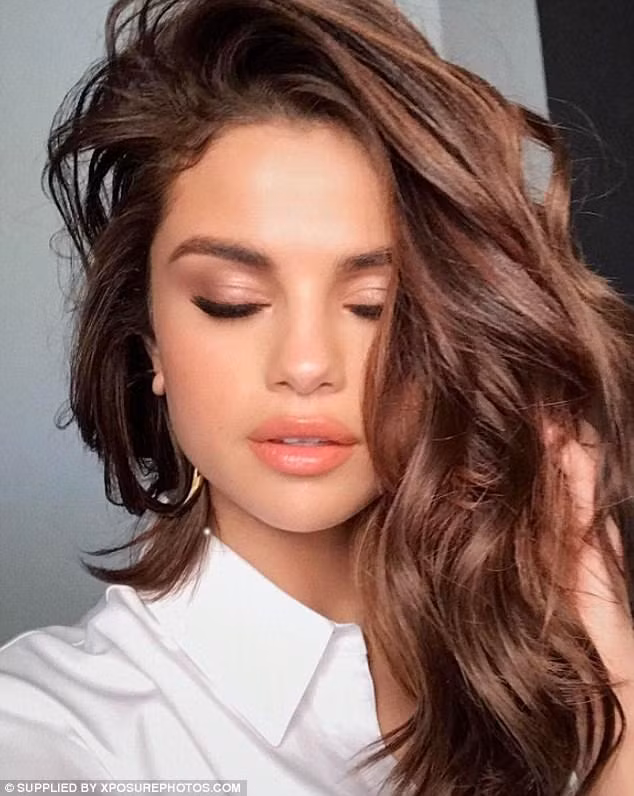 Nhờ vẻ đẹp và tài năng cùng mối tình đình đám một thời với Justin Bieber nên Selena Gomez là người được theo dõi nhiều nhất trên Instagram với 118 triệu người theo dõi. (Ảnh: Xposurephotos)