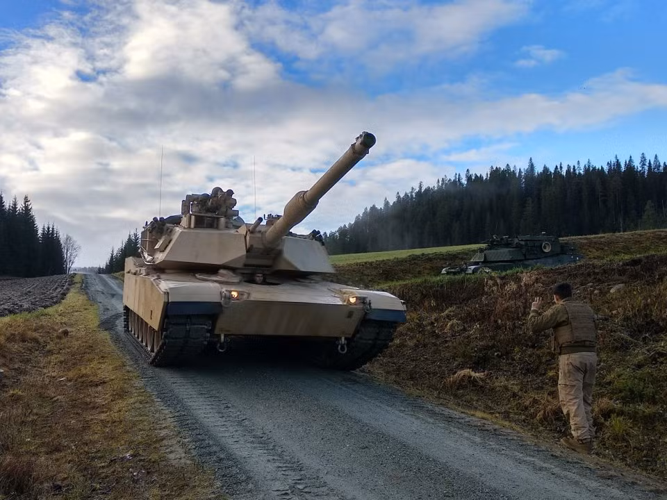 Xe tăng M1A2 Abrams thuộc Trung đoàn tăng số 2, Sư đoàn 2, Thuỷ quân Lục chiến Mỹ. Nguồn ảnh: BI.
