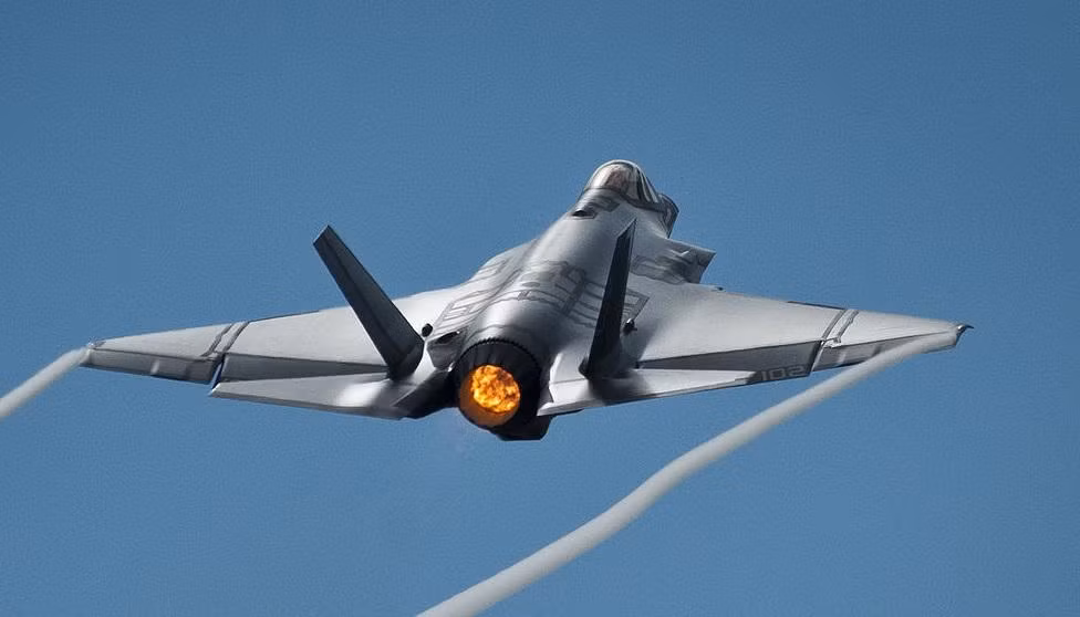 Neu S-300 chua du manh, Syria se tung S-400 diet F-35I Israel?
